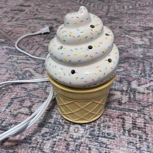 Ice cream cone scentsy warmer